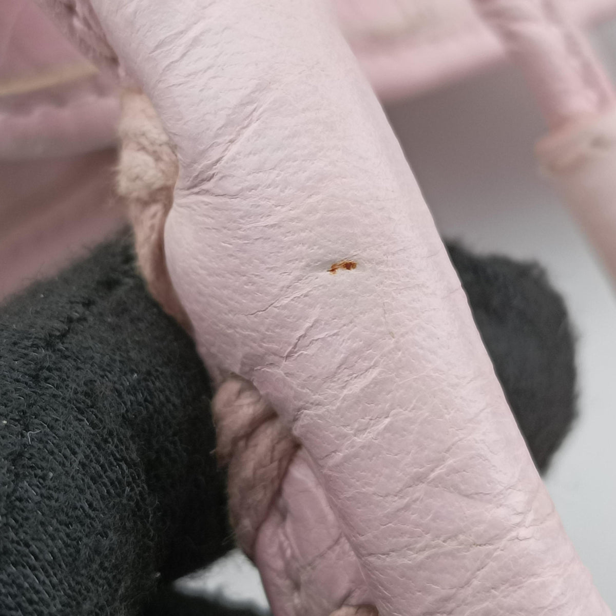 Secondhand Balenciaga Pompon Pink Lambskin  shoulderbag | stylenewstar