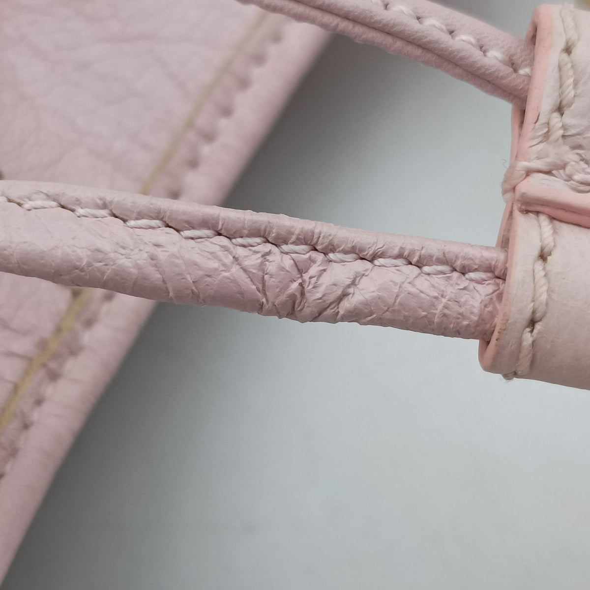Secondhand Balenciaga Pompon Pink Lambskin  shoulderbag | stylenewstar