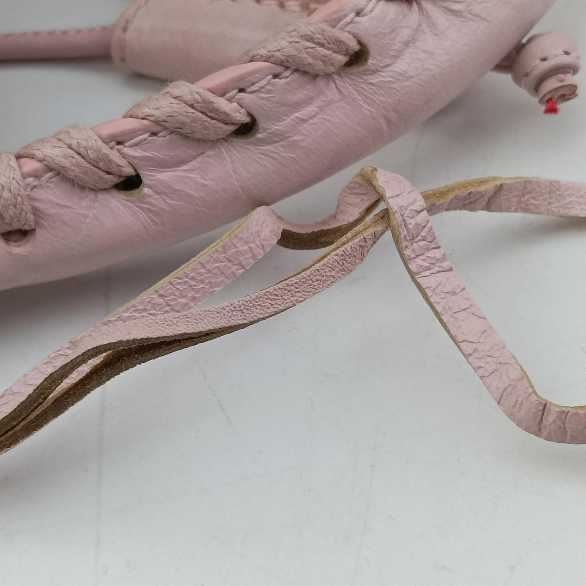 Secondhand Balenciaga Pompon Pink Lambskin  shoulderbag | stylenewstar