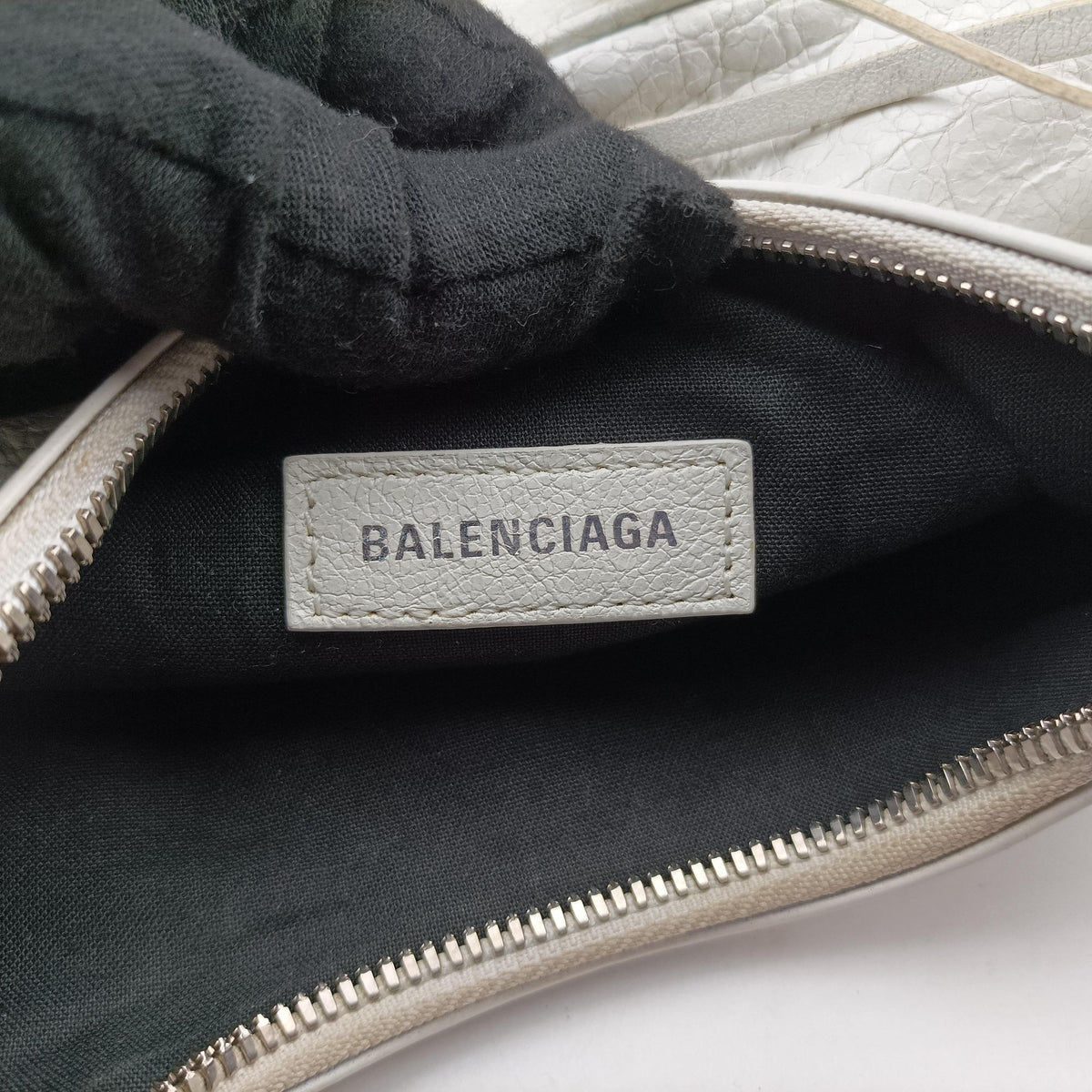 Pre-owned Balenciaga Le Cagole White lambskin  shoulderbag | stylenewstar