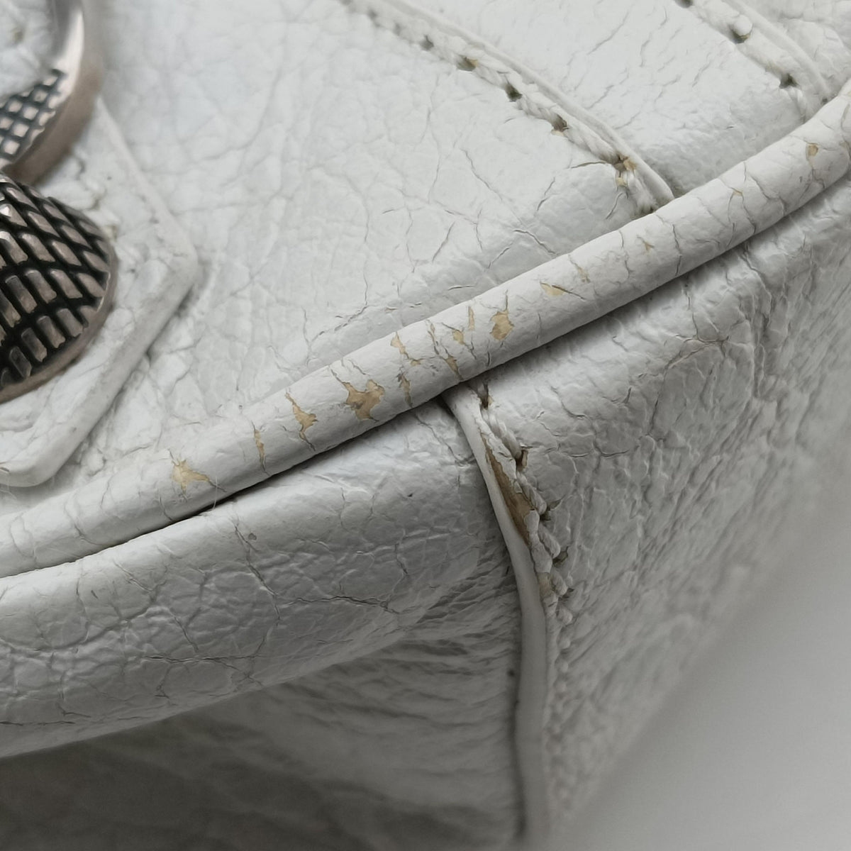 Pre-owned Balenciaga Le Cagole White lambskin  shoulderbag | stylenewstar
