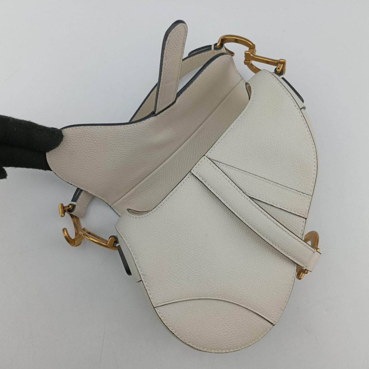 Pre-owned Christian Dior Saddle White Leather  handbag | stylenewstar