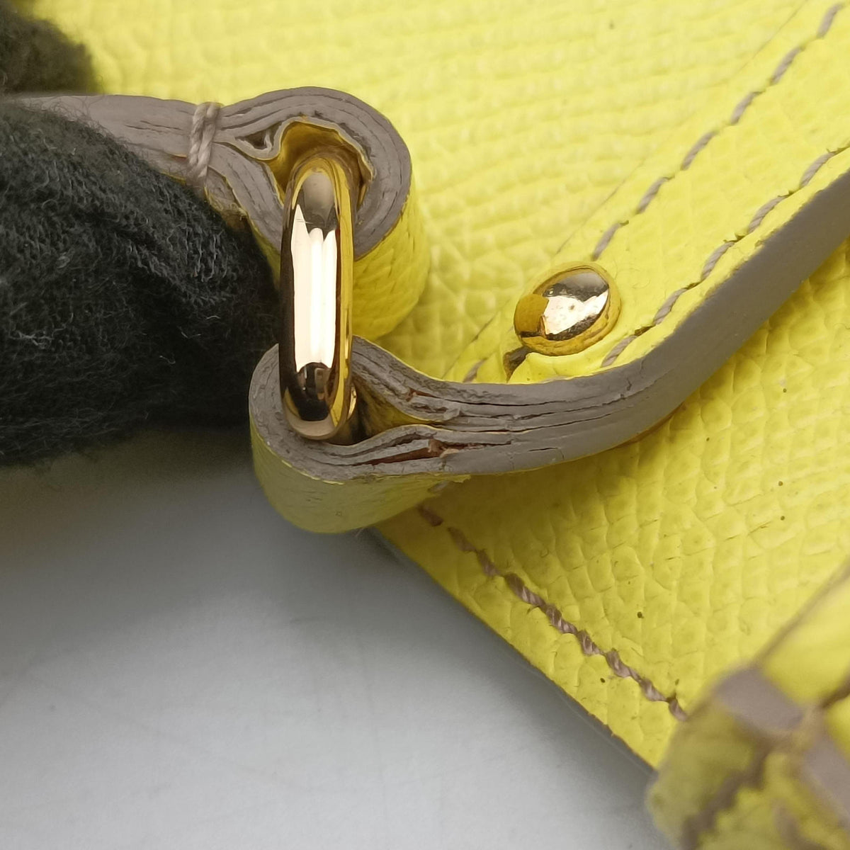 Pre-owned Dolce & Gabbana SICILY Yellow Leather  shoulderbag | stylenewstar