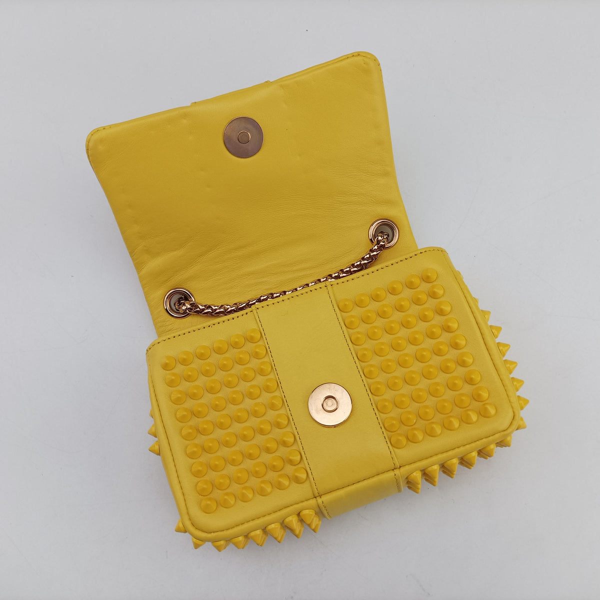Pre-owned Christian Louboutin Sweet Charity Scarabe Spike Yellow Leather  shoulderbag | stylenewstar
