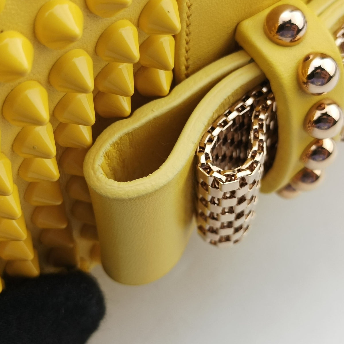 Pre-owned Christian Louboutin Sweet Charity Scarabe Spike Yellow Leather  shoulderbag | stylenewstar