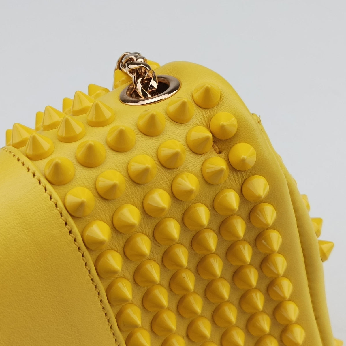 Pre-owned Christian Louboutin Sweet Charity Scarabe Spike Yellow Leather  shoulderbag | stylenewstar