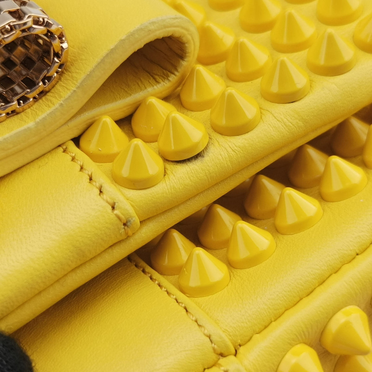Pre-owned Christian Louboutin Sweet Charity Scarabe Spike Yellow Leather  shoulderbag | stylenewstar