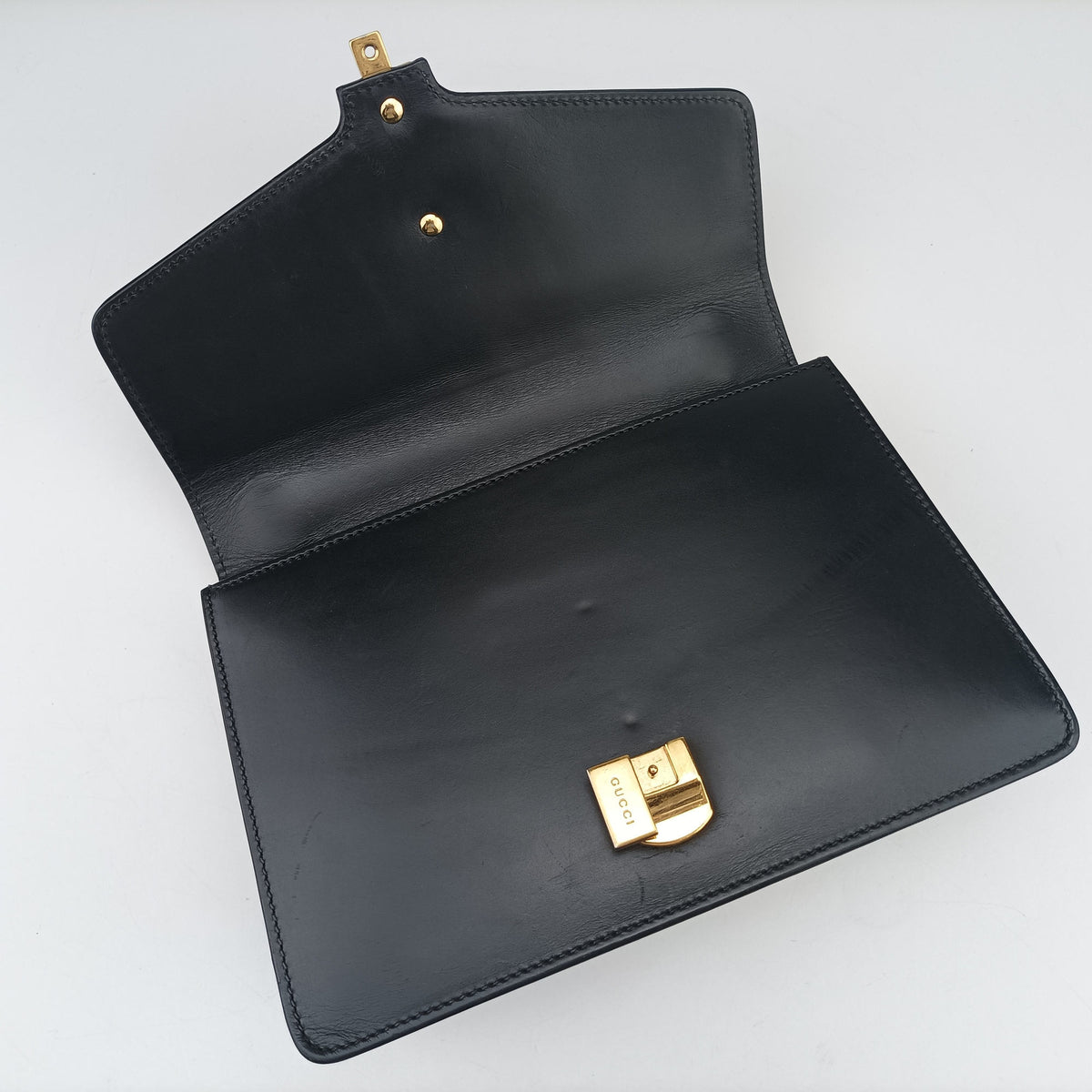 Pre-owned Gucci Sylvie Black Leather 421882 shoulderbag | stylenewstar