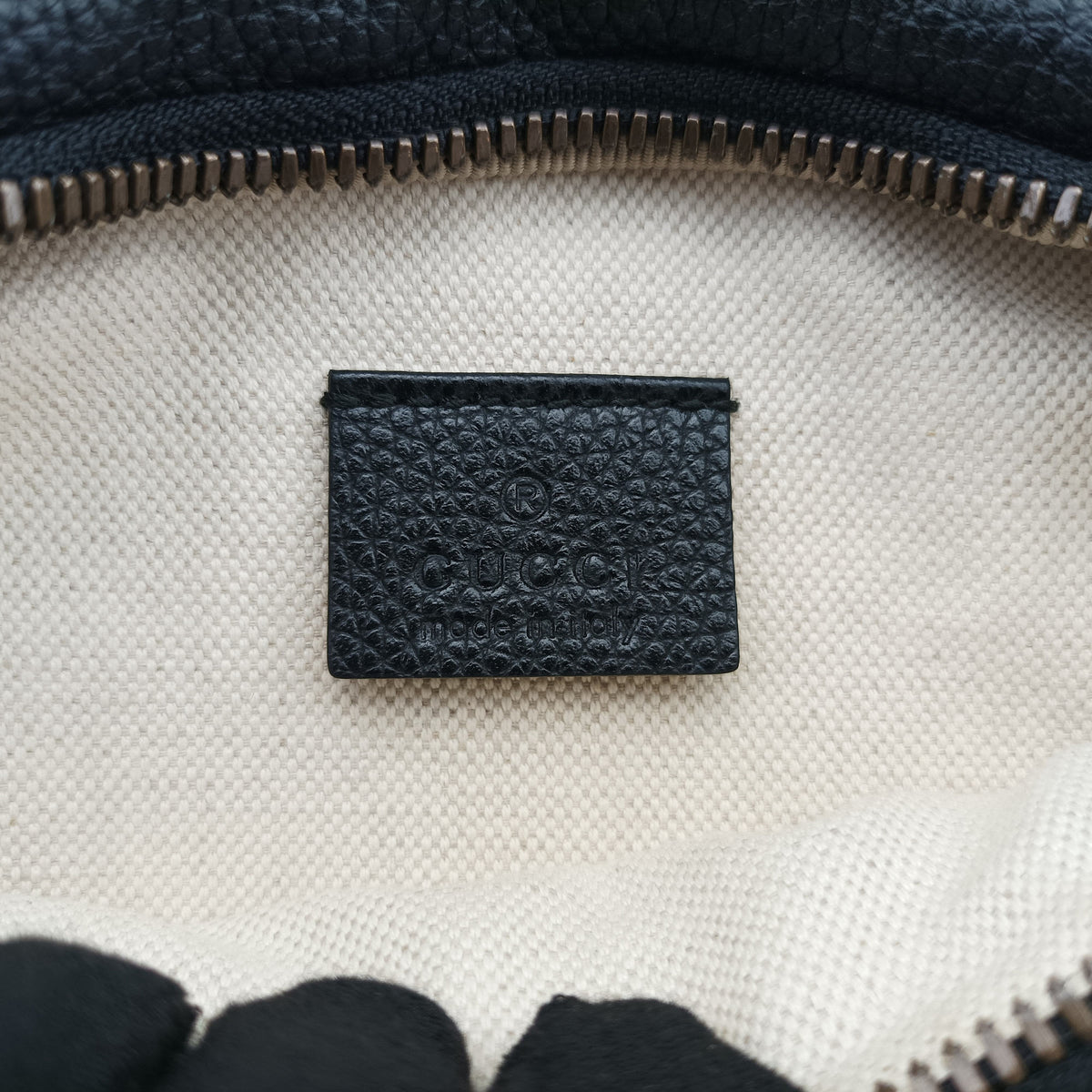 Vintage Gucci Print Black Leather 527792 bum bag/waist bag | stylenewstar