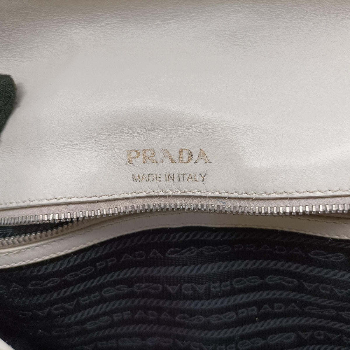 Secondhand Prada Diagramme White Leather 1BD108 shoulderbag | stylenewstar