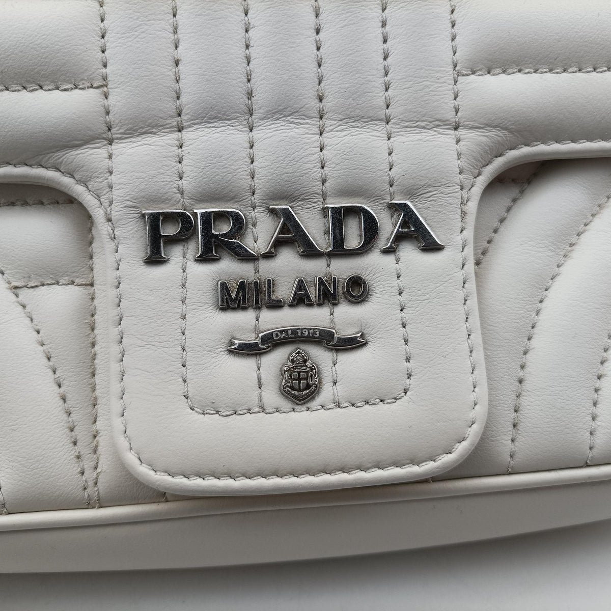 Secondhand Prada Diagramme White Leather 1BD108 shoulderbag | stylenewstar