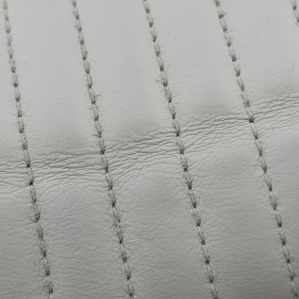 Secondhand Prada Diagramme White Leather 1BD108 shoulderbag | stylenewstar