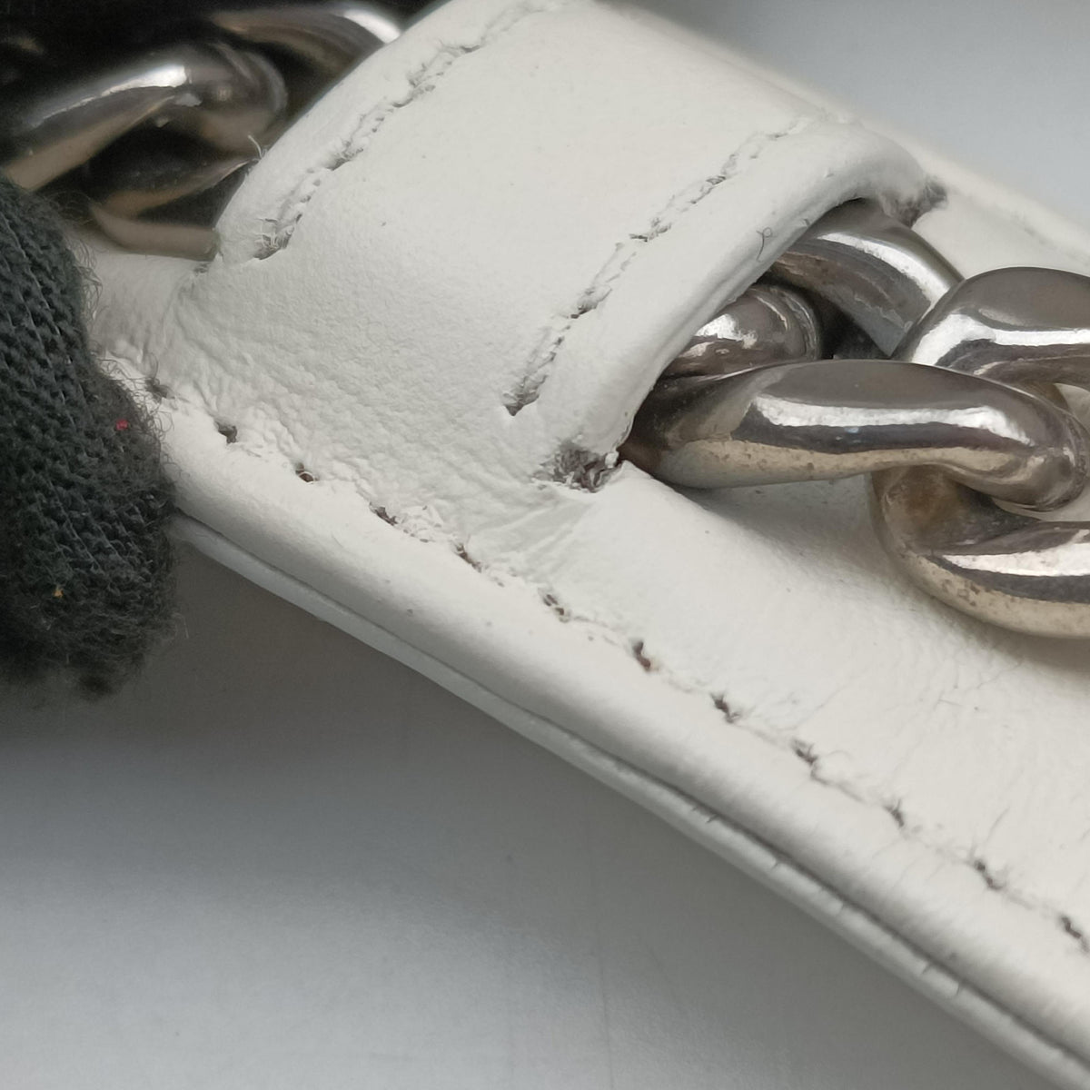 Secondhand Prada Diagramme White Leather 1BD108 shoulderbag | stylenewstar