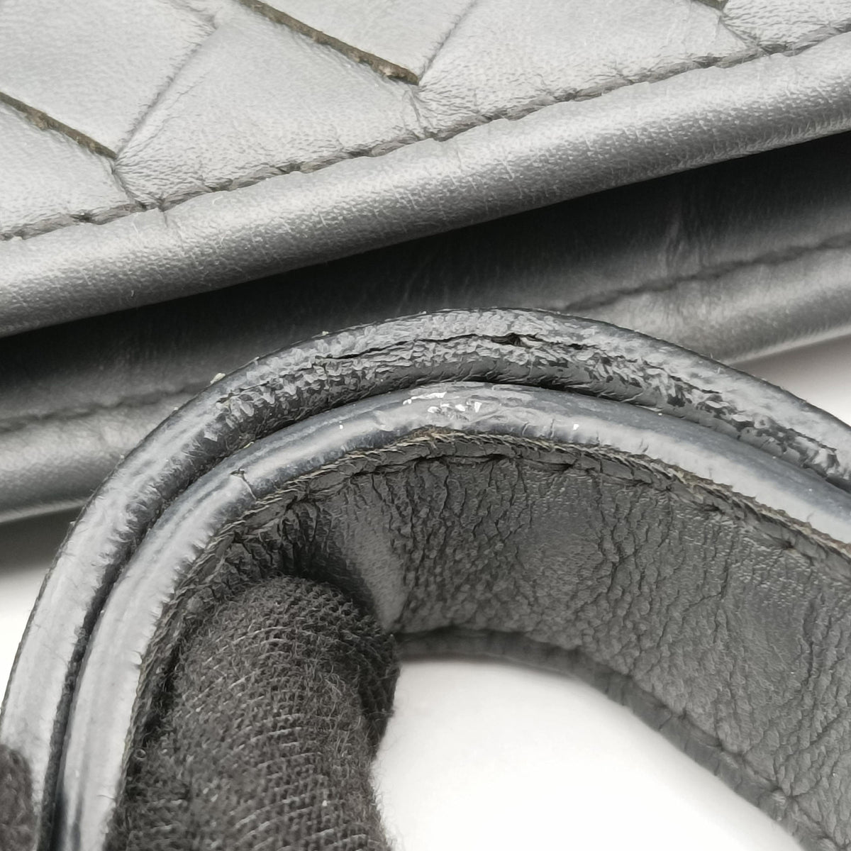 Secondhand Bottega Veneta Intrecciato Shopper Acatl Grey lambskin  handbag | stylenewstar
