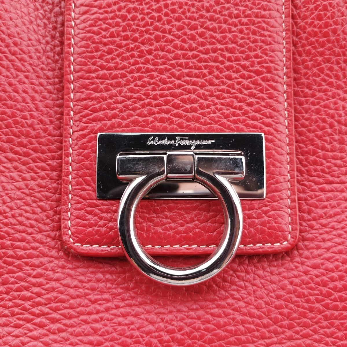 Pre-owned Ferragamo Sofia Red Leather  handbag | stylenewstar