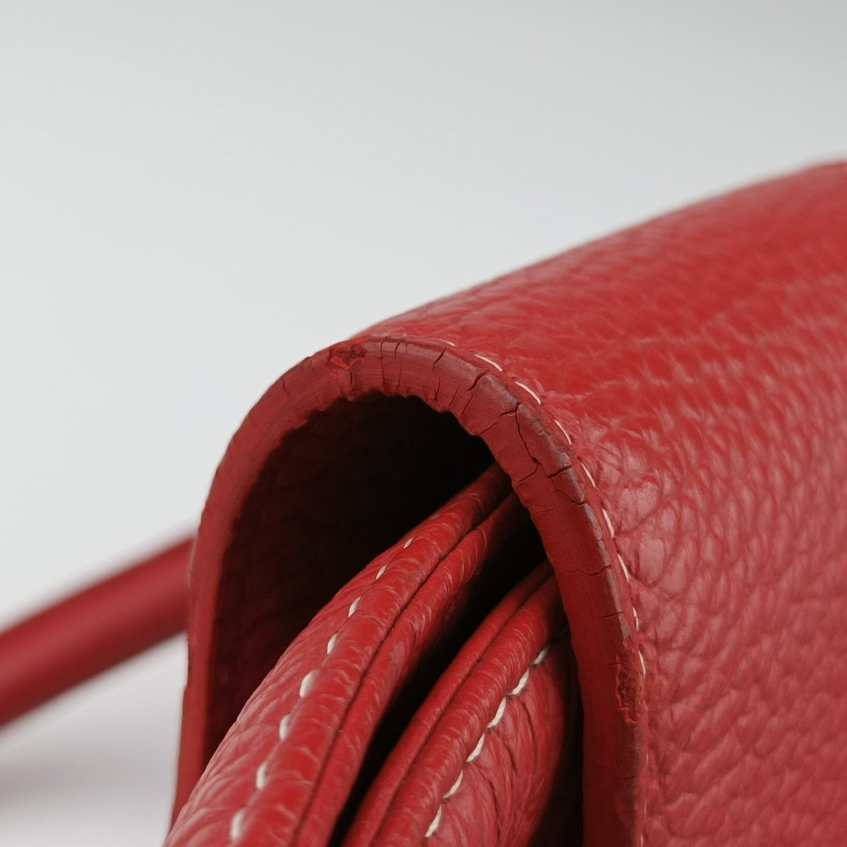 Pre-owned Ferragamo Sofia Red Leather  handbag | stylenewstar