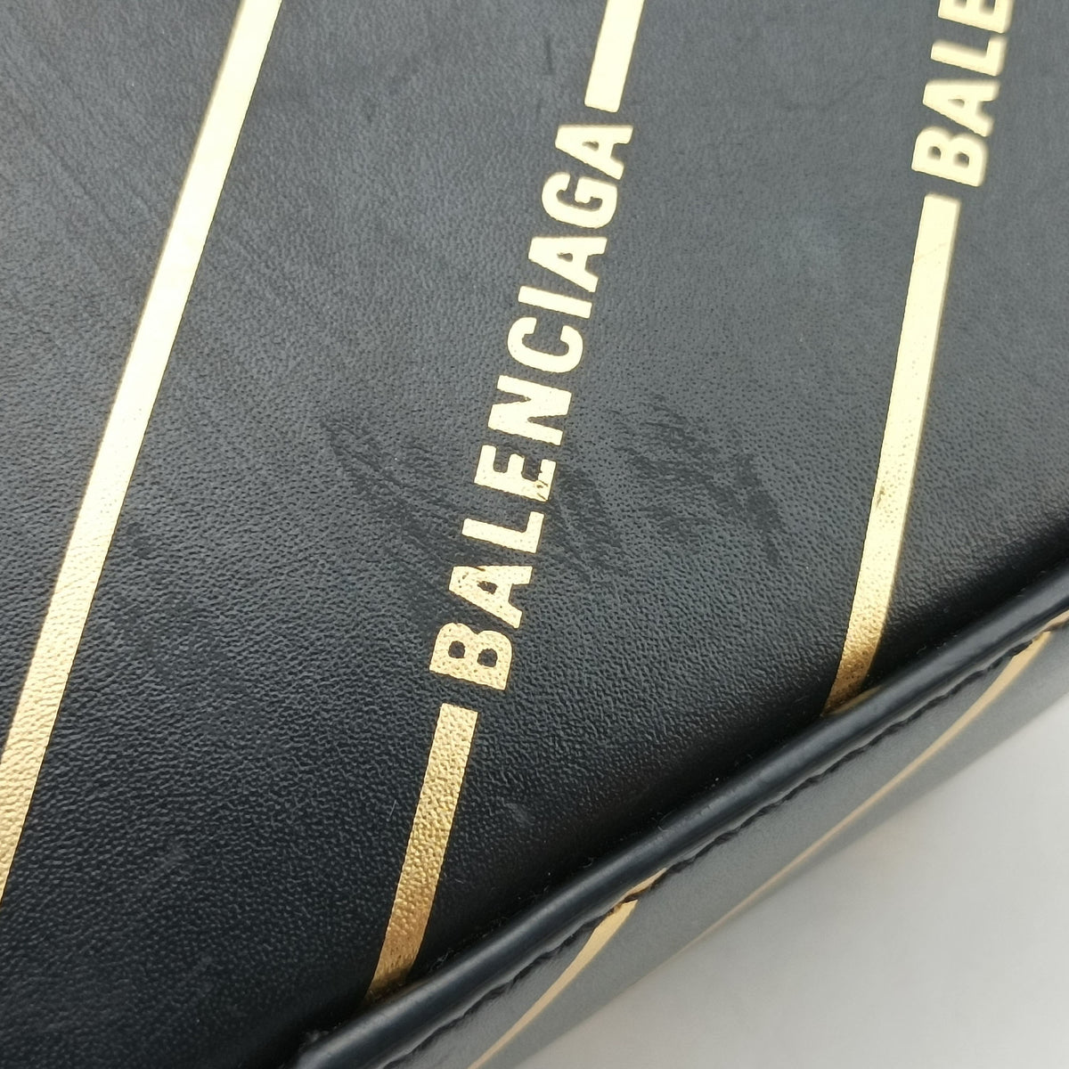Secondhand Balenciaga Logo Print Box Black Leather  shoulderbag | stylenewstar