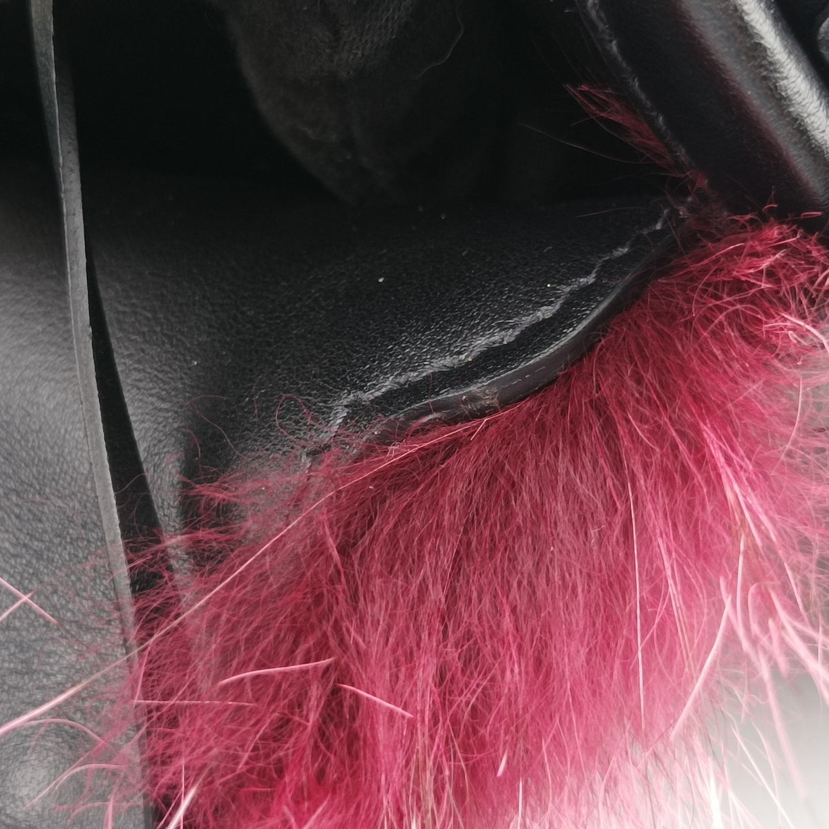 Pre-owned Prada City Corsaire Burgundy Fur x Calfskin  shoulderbag | stylenewstar