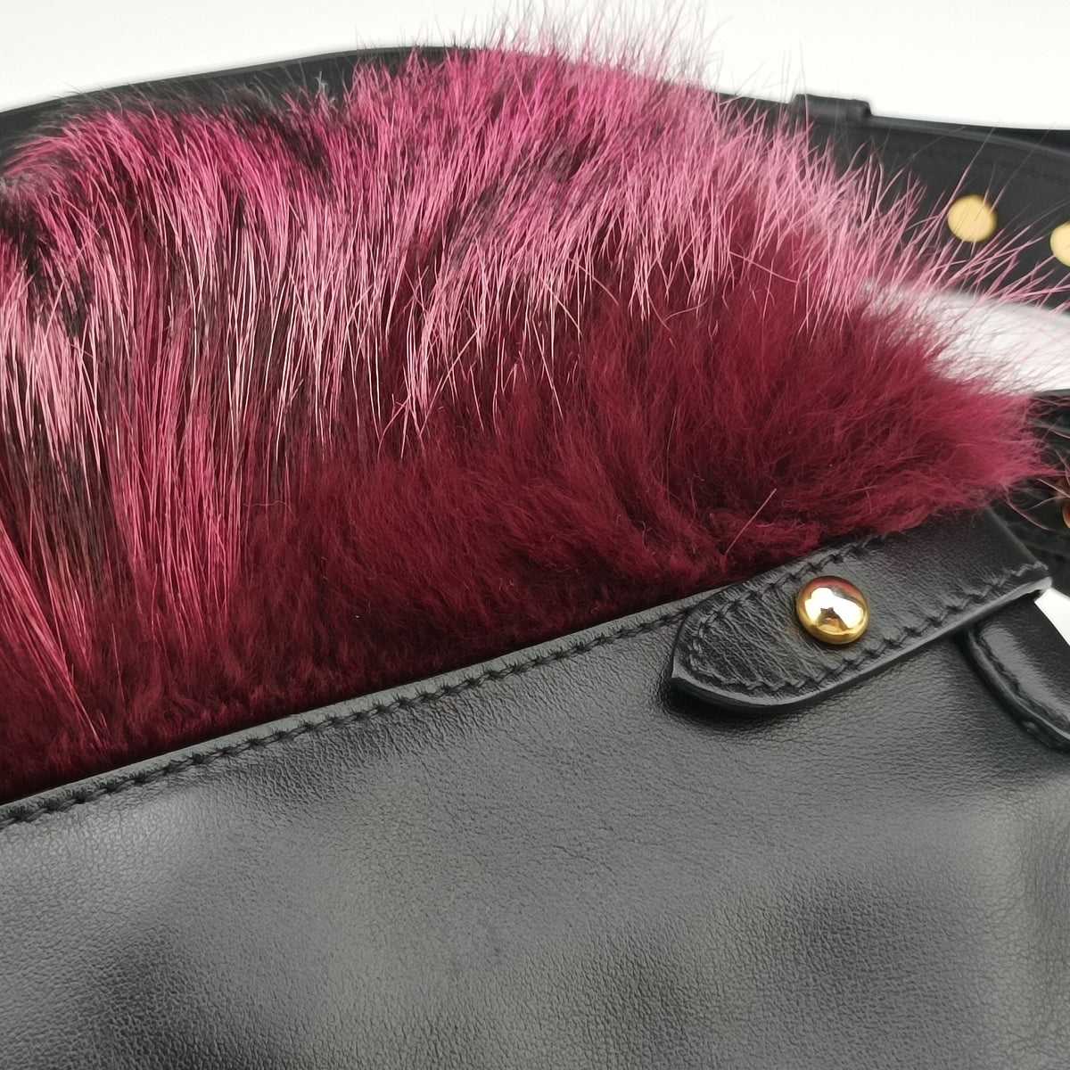 Pre-owned Prada City Corsaire Burgundy Fur x Calfskin  shoulderbag | stylenewstar