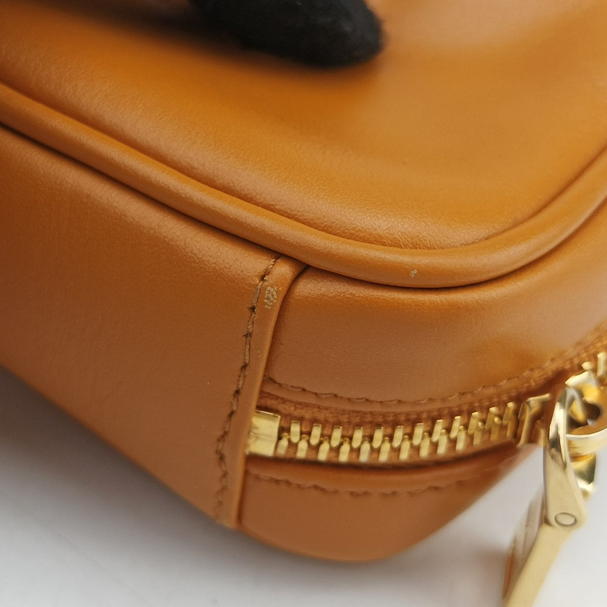Pre-owned Miu Miu Beau Micro Yellow Leather  shoulderbag | stylenewstar