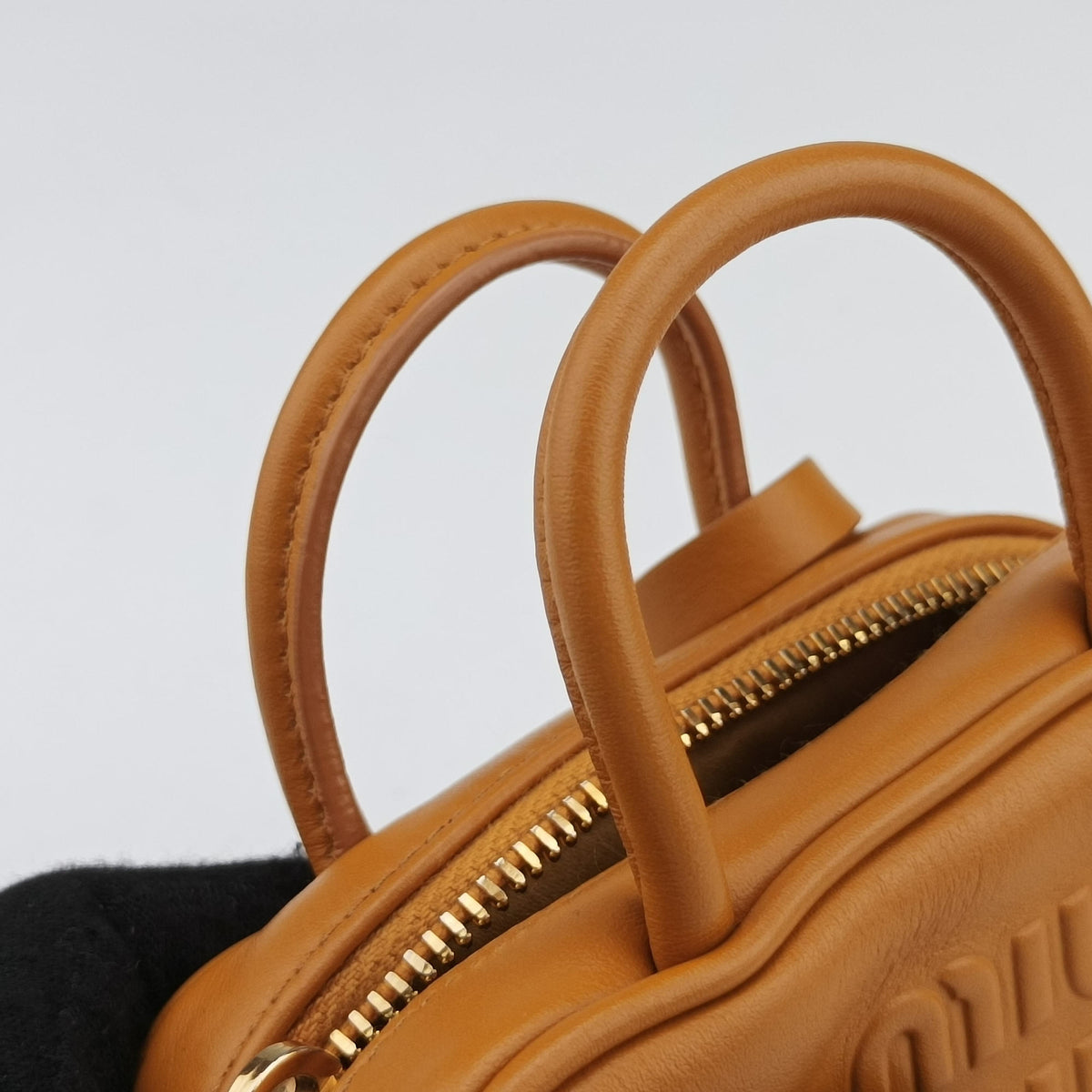 Pre-owned Miu Miu Beau Micro Yellow Leather  shoulderbag | stylenewstar