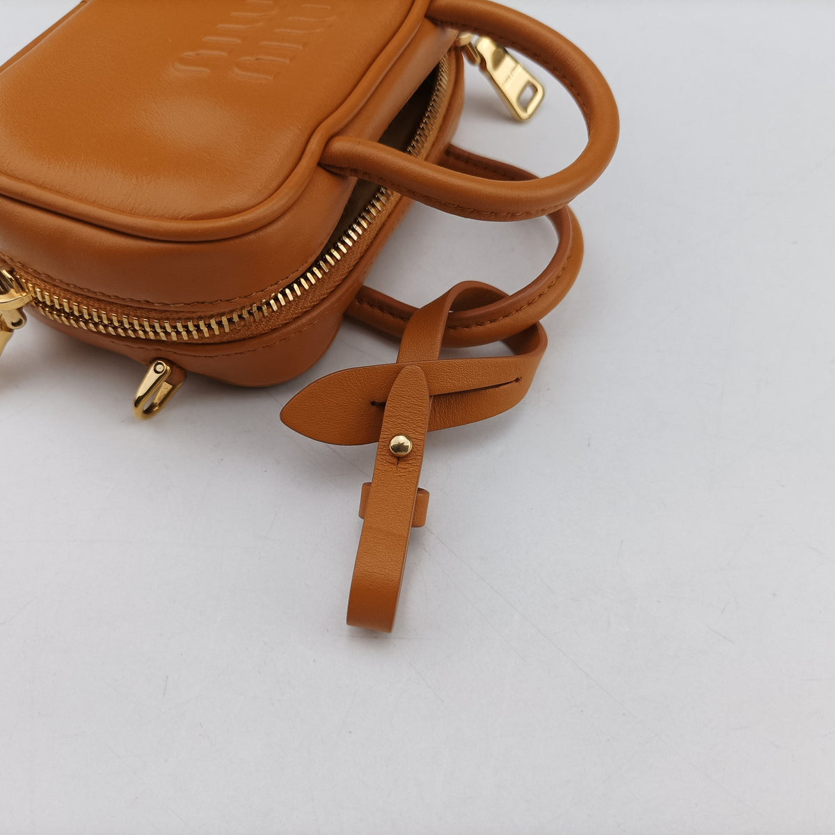 Pre-owned Miu Miu Beau Micro Yellow Leather  shoulderbag | stylenewstar