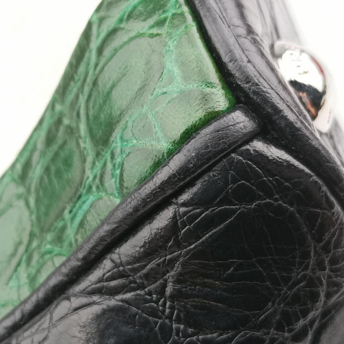 Vintage Prada Galleria White×Green×Black Leather  shoulderbag | stylenewstar