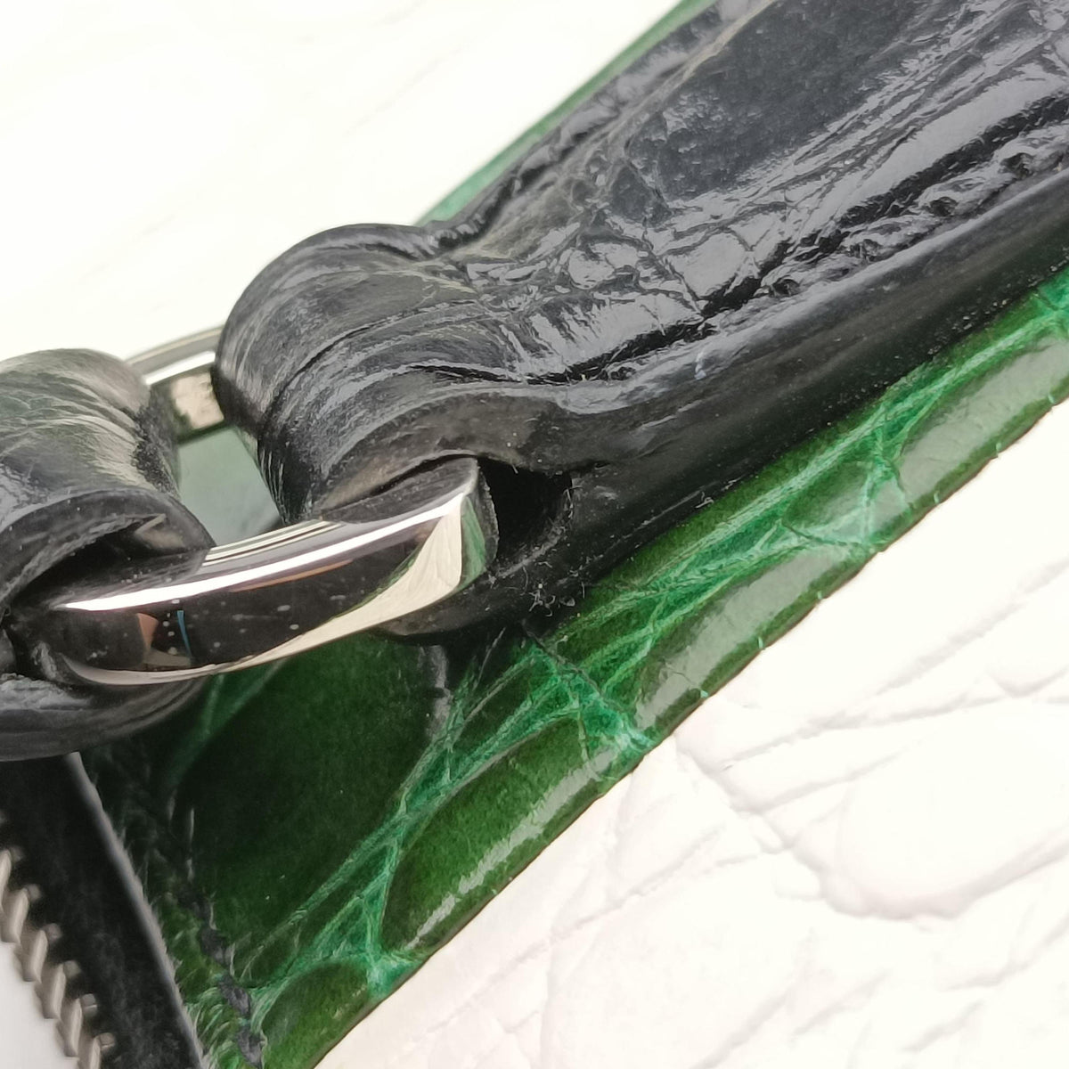 Vintage Prada Galleria White×Green×Black Leather  shoulderbag | stylenewstar