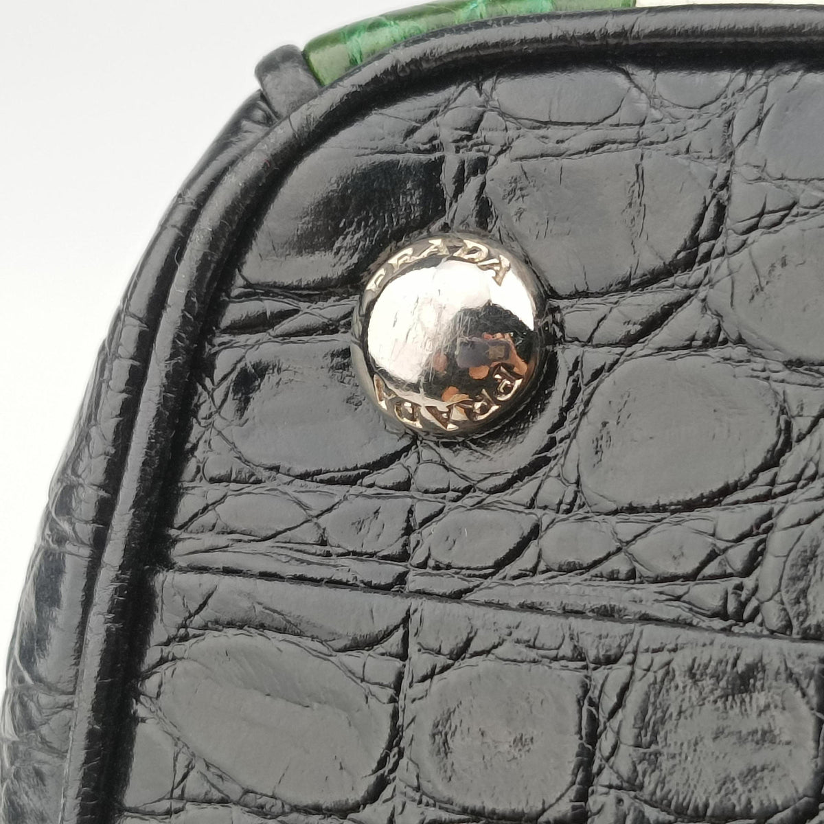 Vintage Prada Galleria White×Green×Black Leather  shoulderbag | stylenewstar