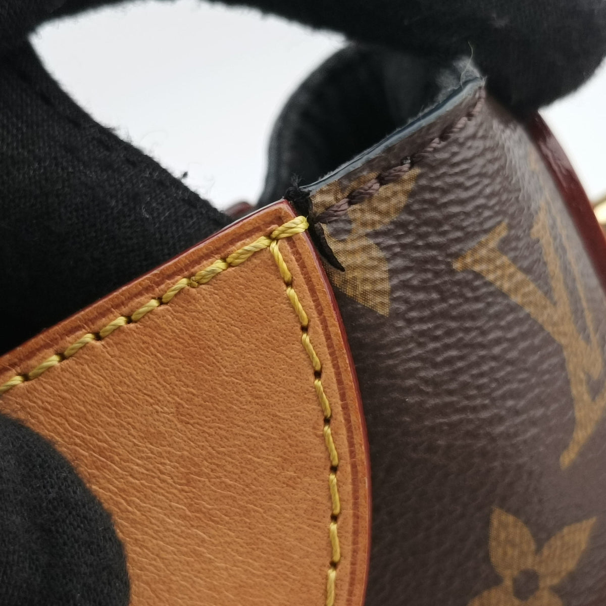 Pre-owned Louis Vuitton DUFFLE brown Monogram Canvas M43587 shoulderbag | stylenewstar