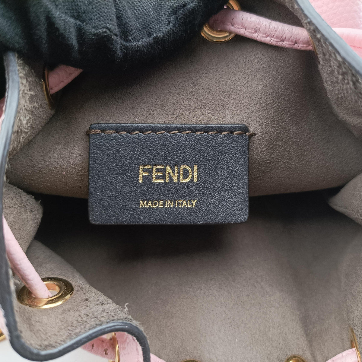 Secondhand Fendi Mon Tresor Mini Bucket Pink Leather 8BS010 shoulderbag | stylenewstar
