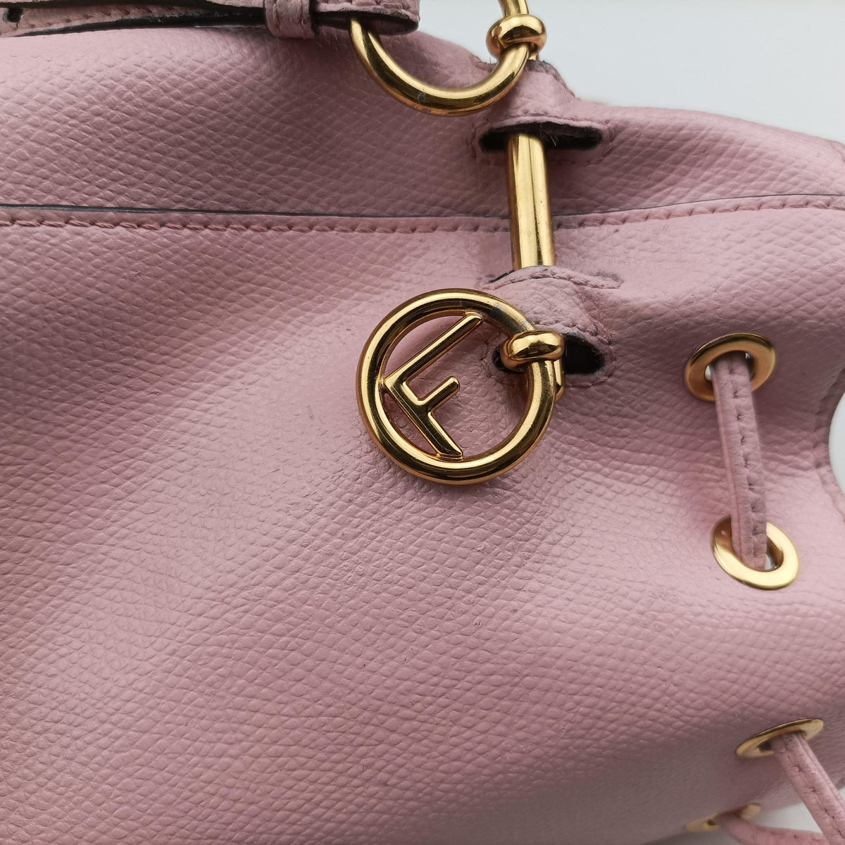Secondhand Fendi Mon Tresor Mini Bucket Pink Leather 8BS010 shoulderbag | stylenewstar