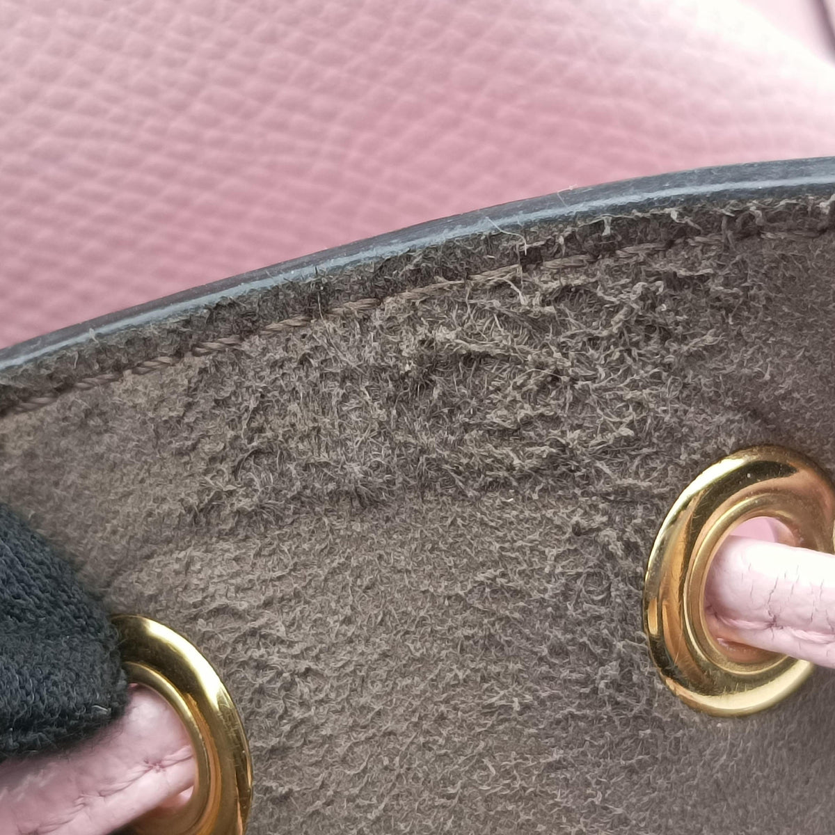Secondhand Fendi Mon Tresor Mini Bucket Pink Leather 8BS010 shoulderbag | stylenewstar