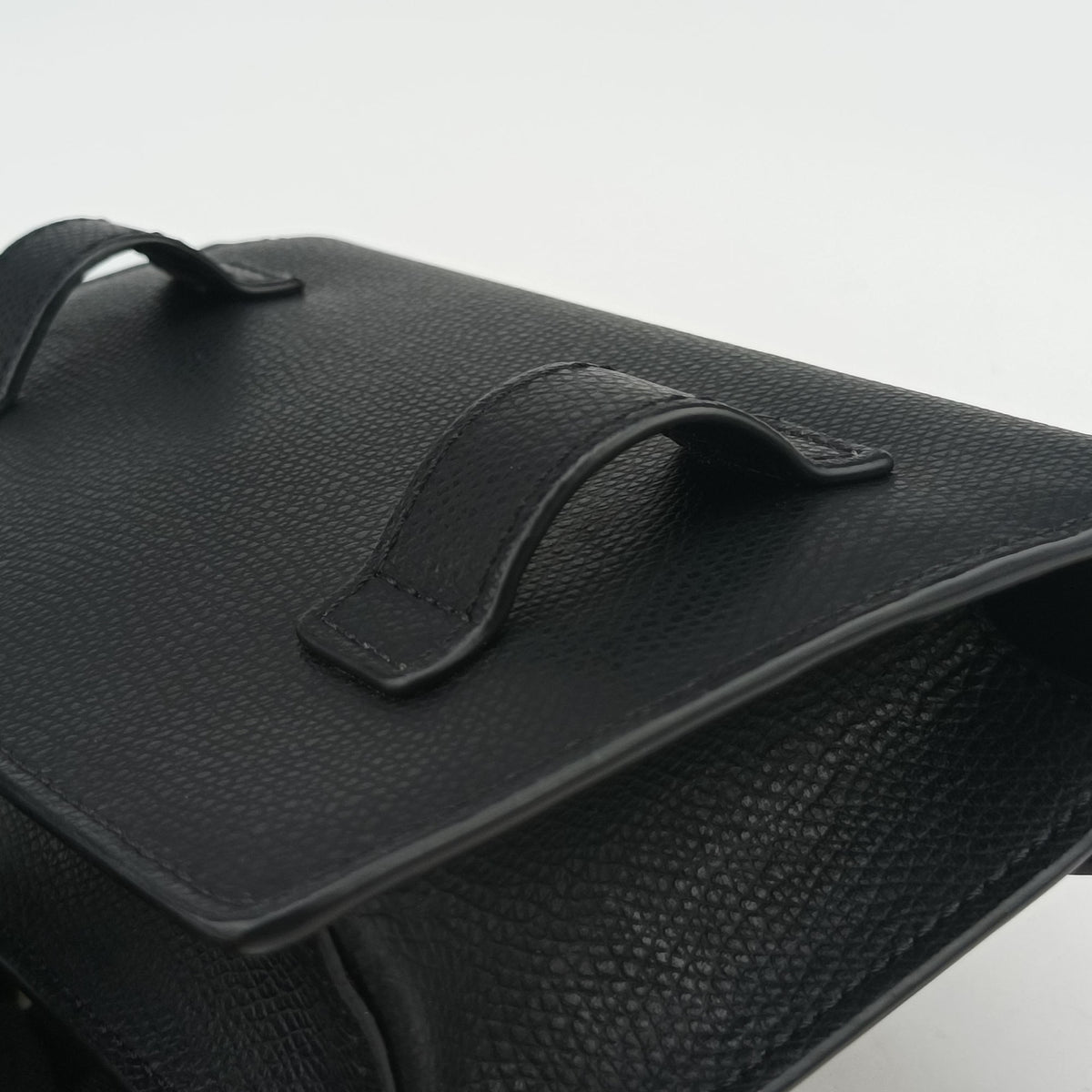 Pre-owned Fendi F is Black Leather 8BM005 shoulderbag | stylenewstar