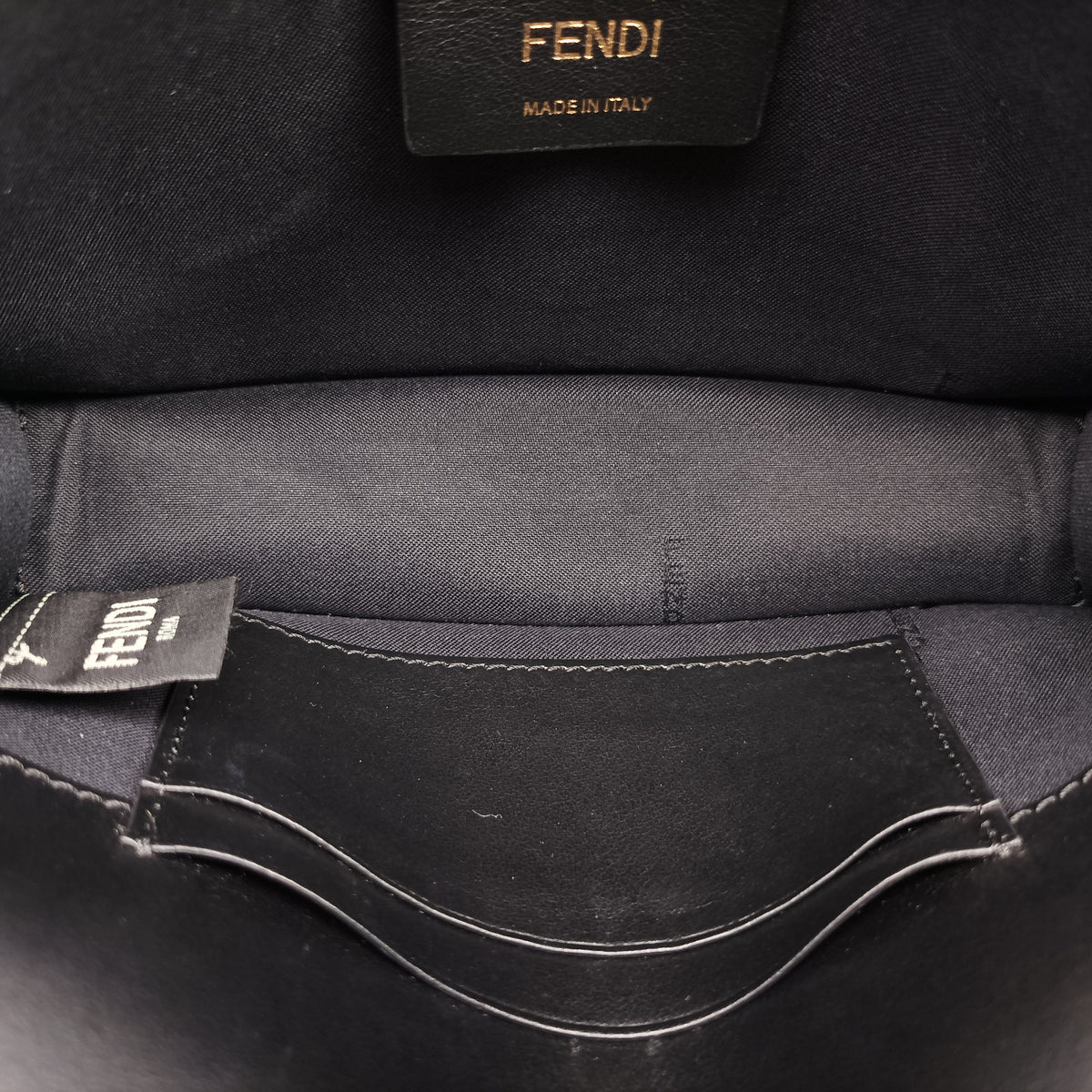 Pre-owned Fendi F is Black Leather 8BM005 shoulderbag | stylenewstar