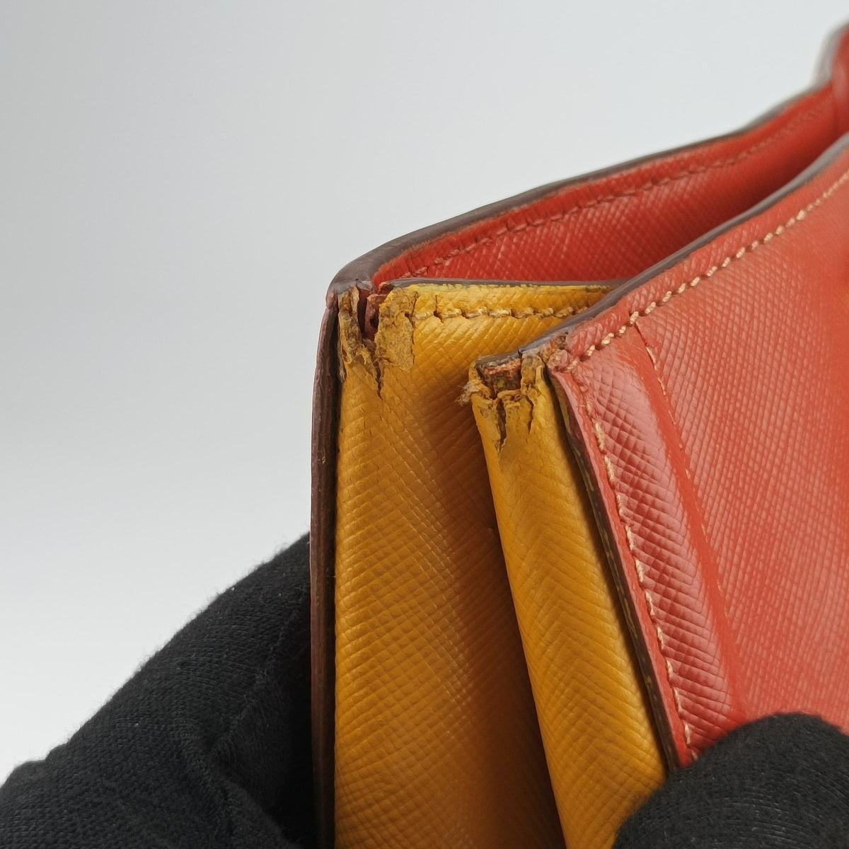 Pre-owned Prada Triangle logo Orange x Yellow Saffiano leather  handbag | stylenewstar