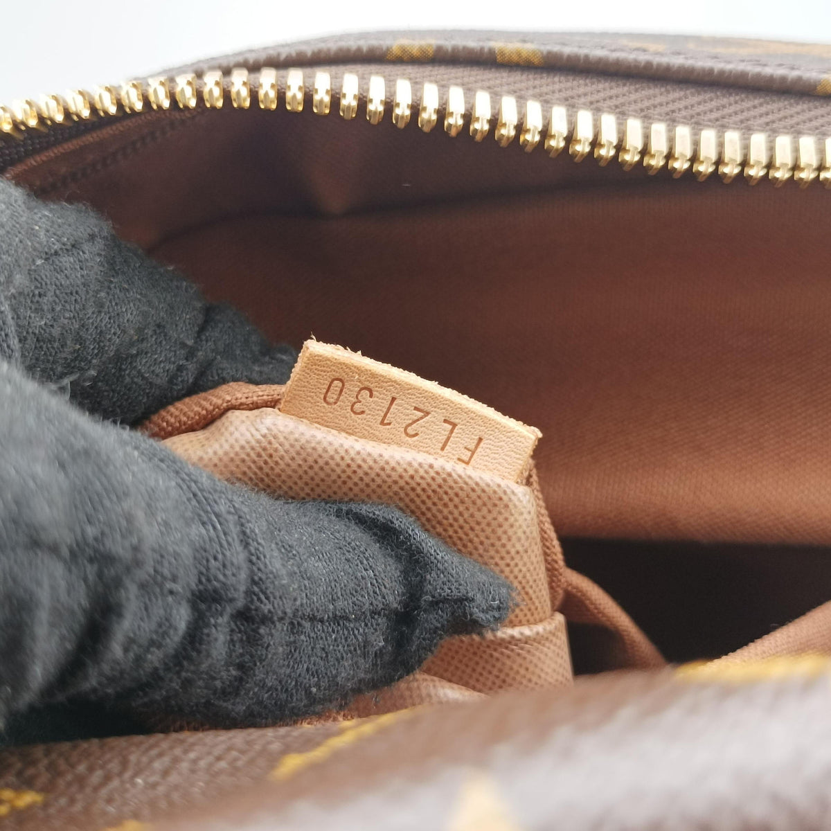 Secondhand Louis Vuitton Eole 50 brown Monogram Canvas M23204 suitcase | stylenewstar