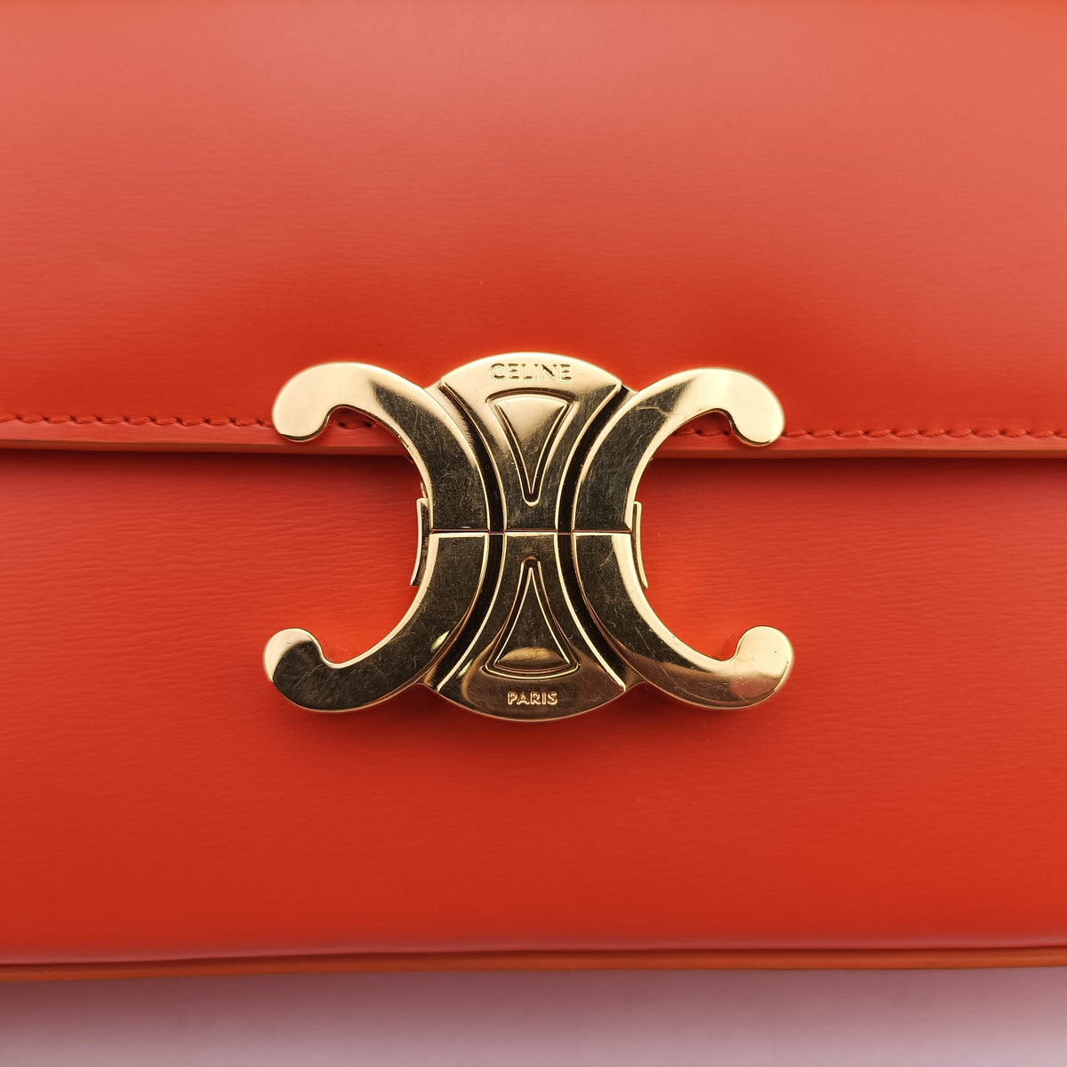 Secondhand Celine Chain Claude Triomphe Orange Leather  shoulderbag | stylenewstar