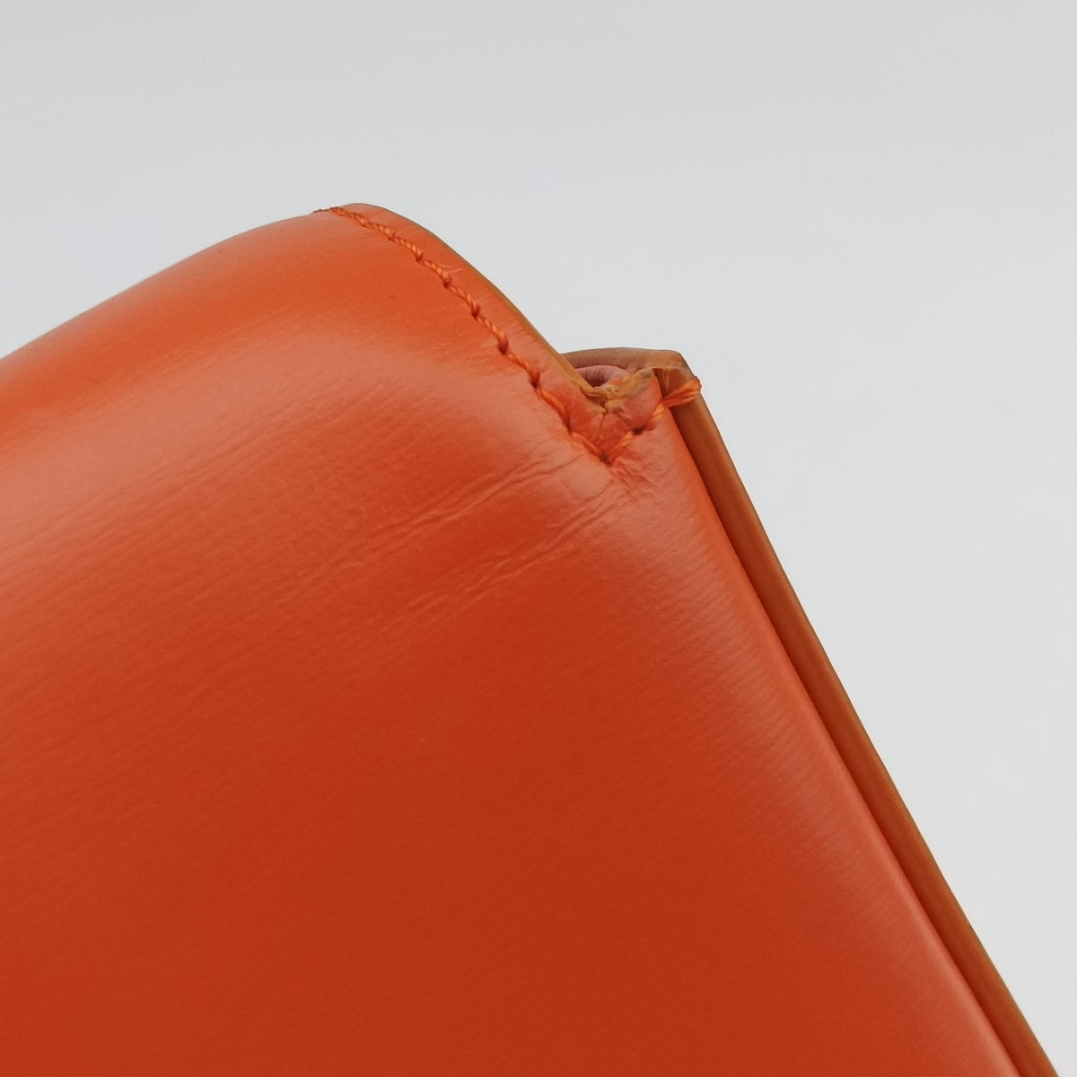 Secondhand Celine Chain Claude Triomphe Orange Leather  shoulderbag | stylenewstar