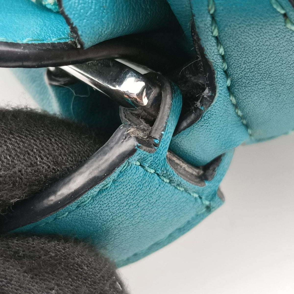 Pre-owned Loewe Puzzle Green Leather  shoulderbag | stylenewstar