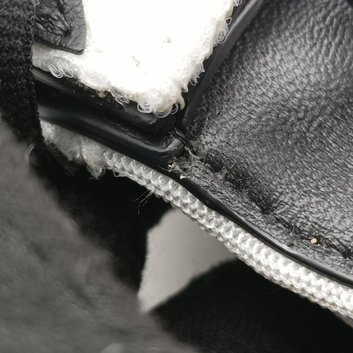 Pre-owned Balenciaga Sneakerhead Black×white fabric  shoulderbag | stylenewstar