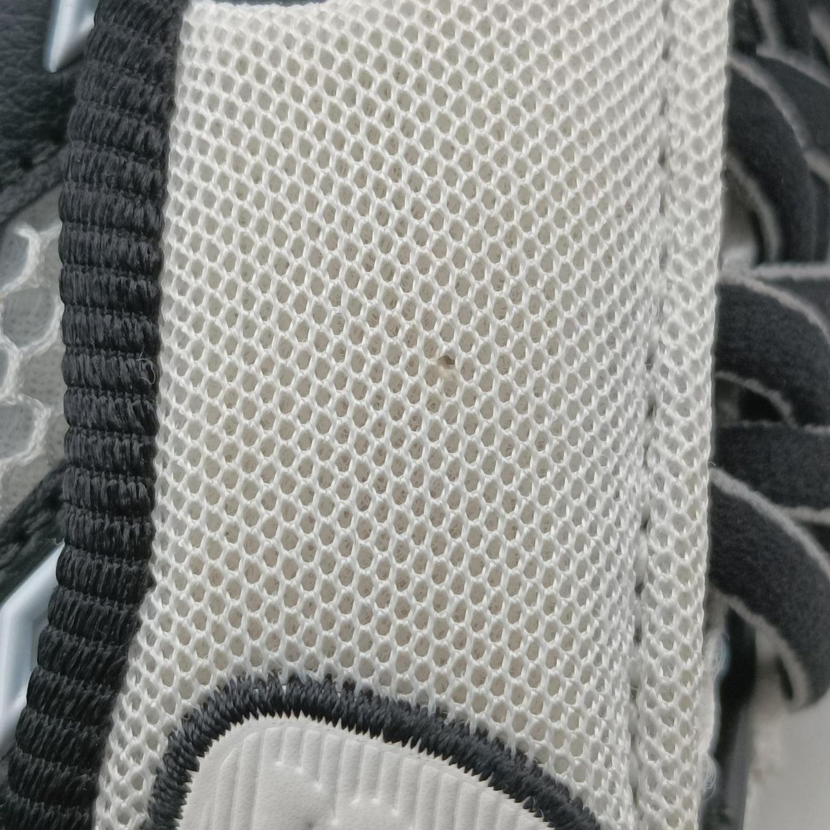Pre-owned Balenciaga Sneakerhead Black×white fabric  shoulderbag | stylenewstar