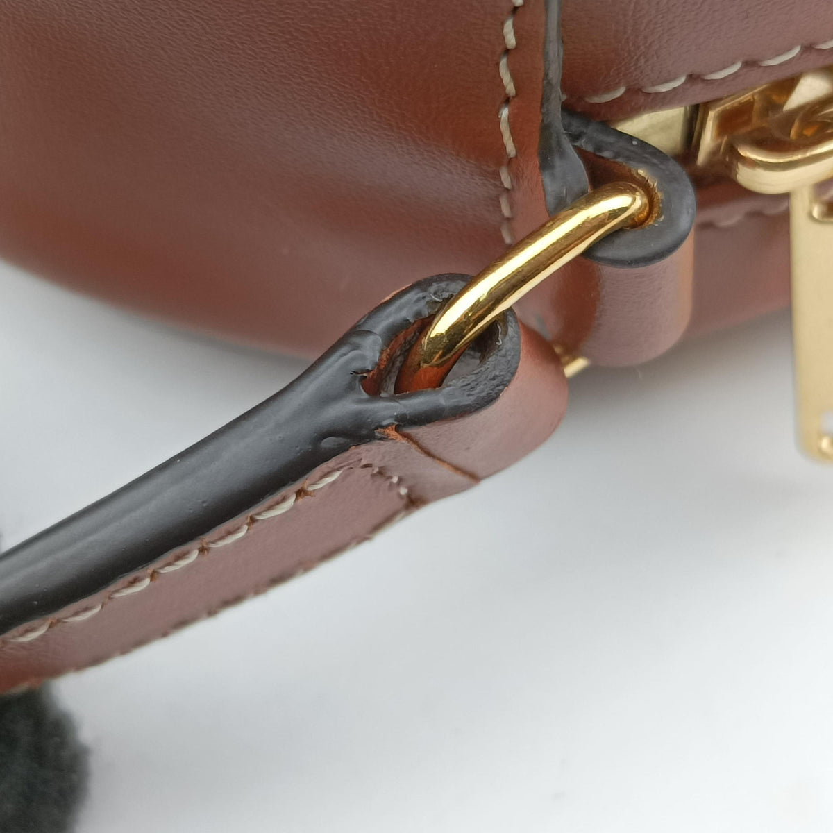 Pre-owned Celine Oval Purse Cuir Triomphe Brown Leather  shoulderbag | stylenewstar