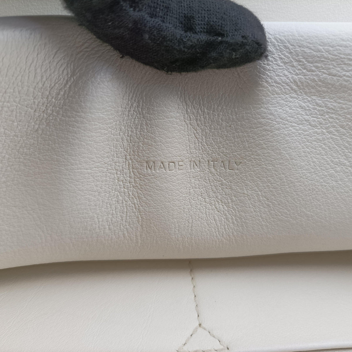 Secondhand Christian Dior Be Dior White Leather  shoulderbag | stylenewstar