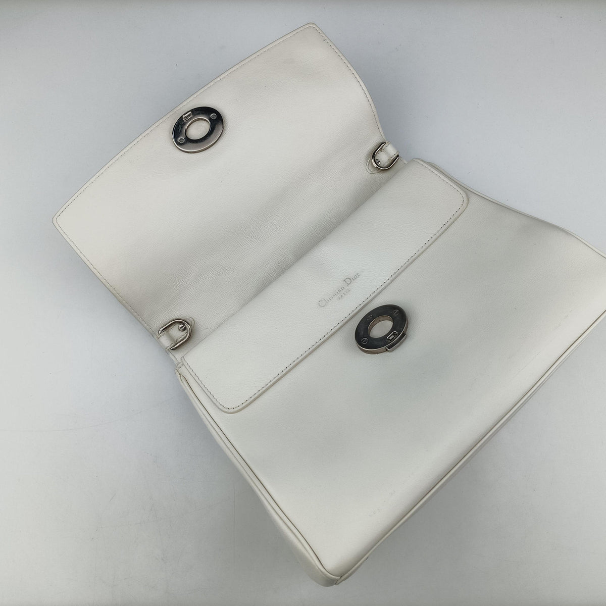 Secondhand Christian Dior Be Dior White Leather  shoulderbag | stylenewstar