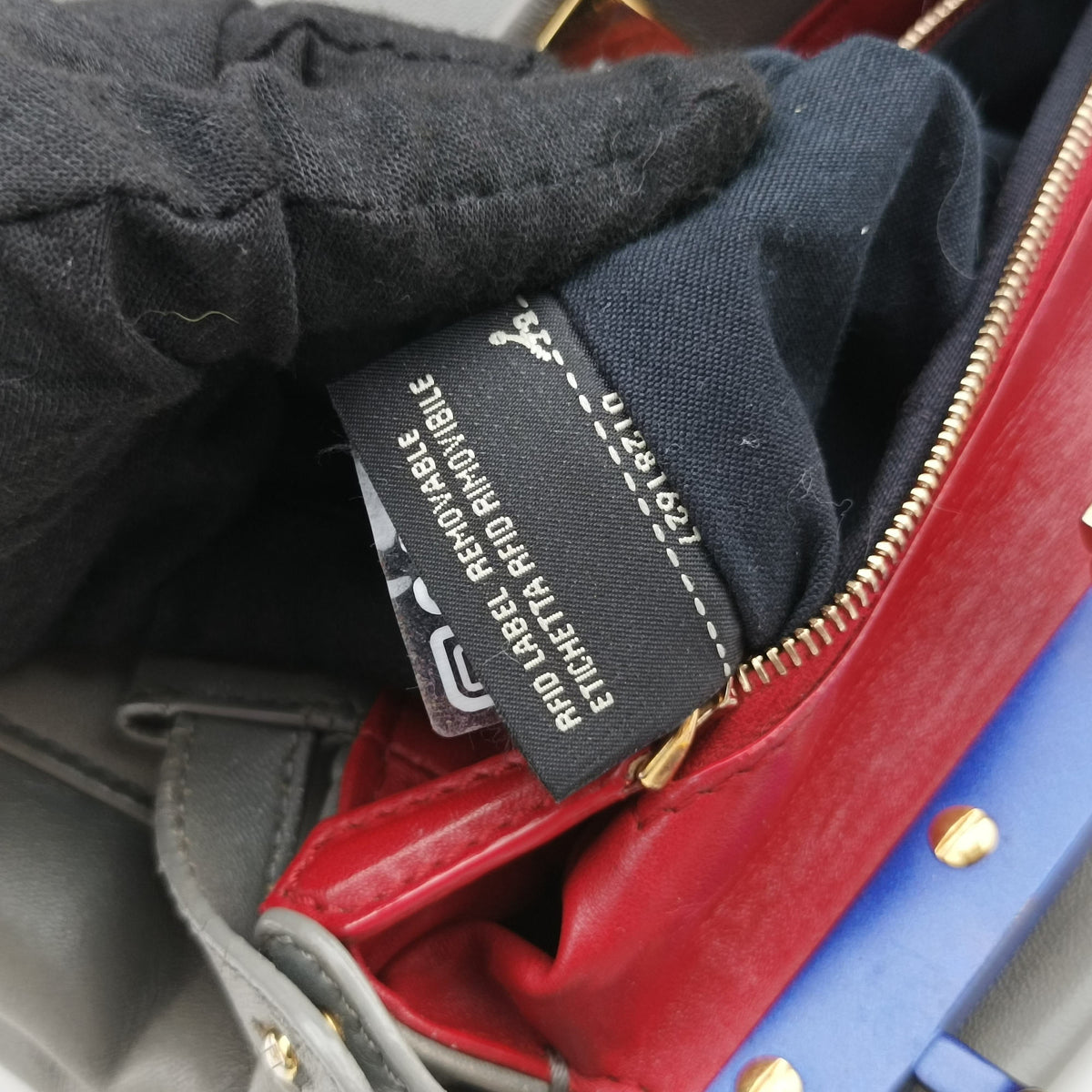 Pre-owned Fendi PEEKABOO Blue×Gray Leather 8BN244 shoulderbag | stylenewstar