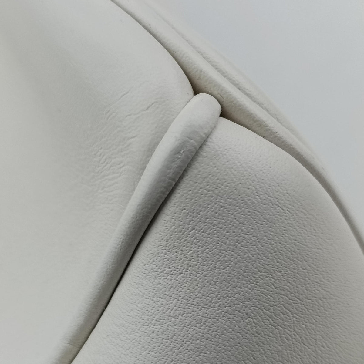 Vintage Christian Dior Diorissimo White Leather  shoulderbag | stylenewstar