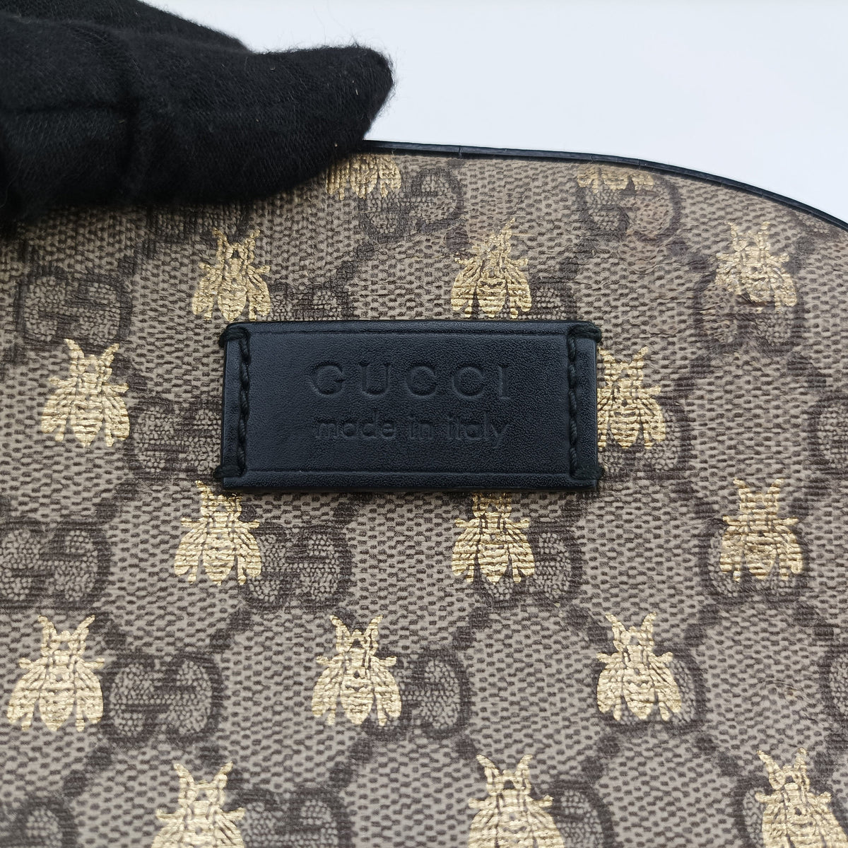 Pre-owned Gucci Bee GG Supreme beige×black PVC coated canvas×leather 427042 backpack/rucksack | stylenewstar