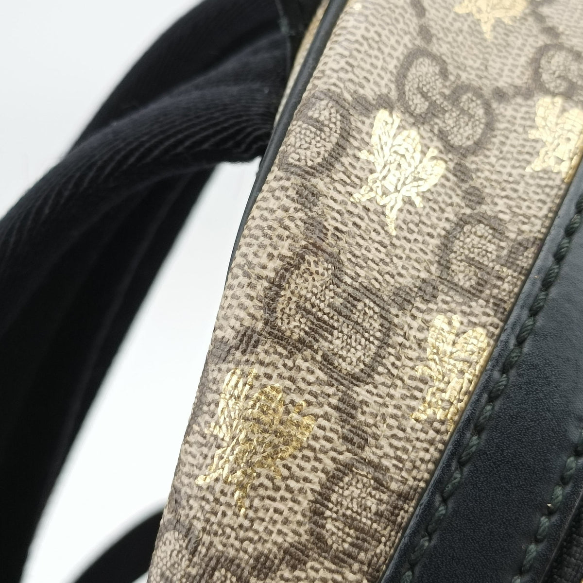 Pre-owned Gucci Bee GG Supreme beige×black PVC coated canvas×leather 427042 backpack/rucksack | stylenewstar
