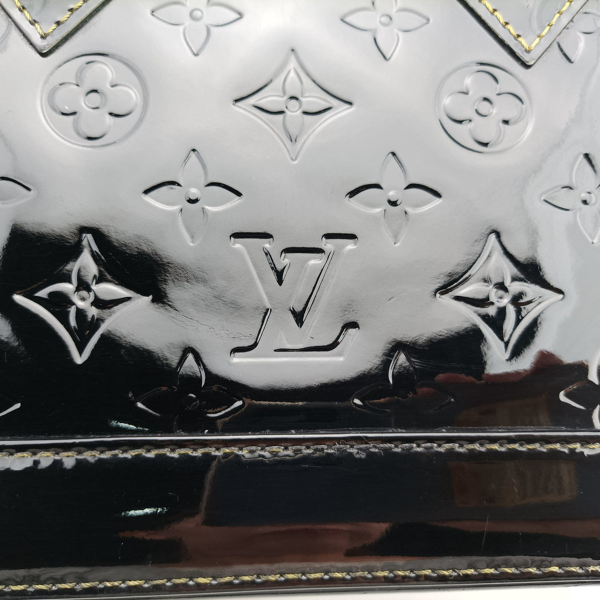 Pre-owned Louis Vuitton Alma BB Black Vernis  handbag | stylenewstar